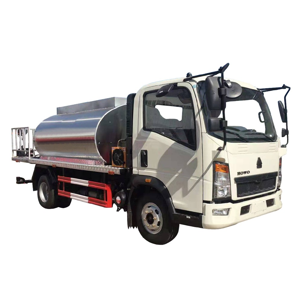 Kapal Tanker Distributor Aspal 5-6 Cbm